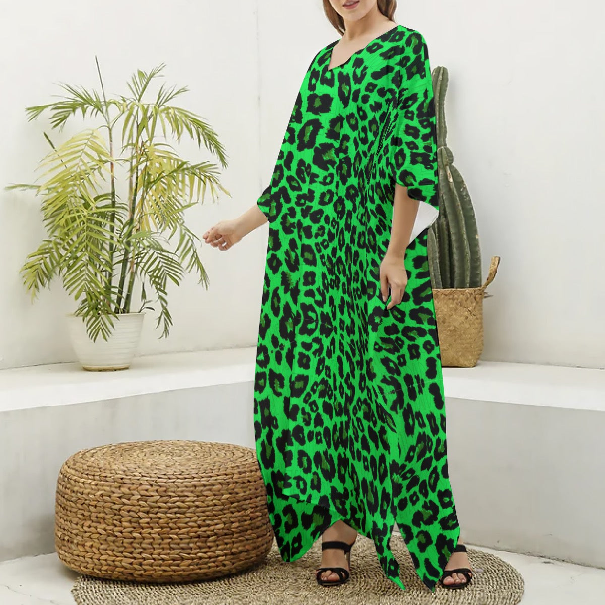 Cash Kitty Silk V-neck mumu- emerald wild