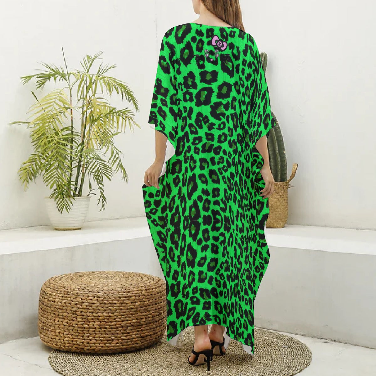 Cash Kitty Silk V-neck mumu- emerald wild
